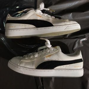 BTS Basket Patent Pumas